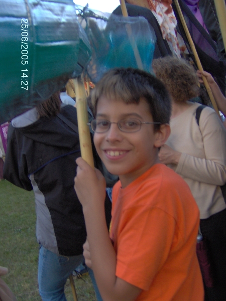 xl_kidsmilepole.jpg
