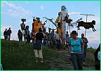 x_Crowd_Hill.jpg